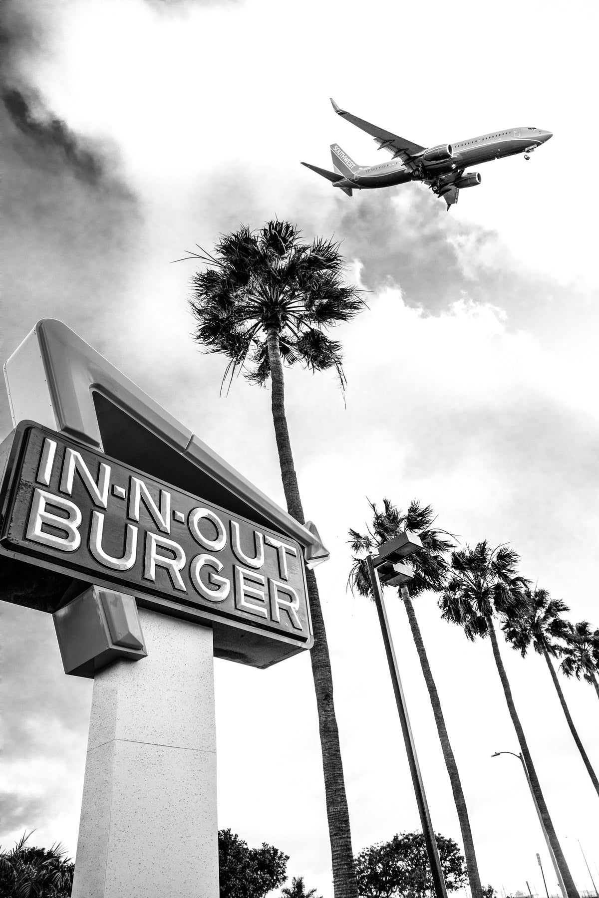 In And Out of LA – Black and white